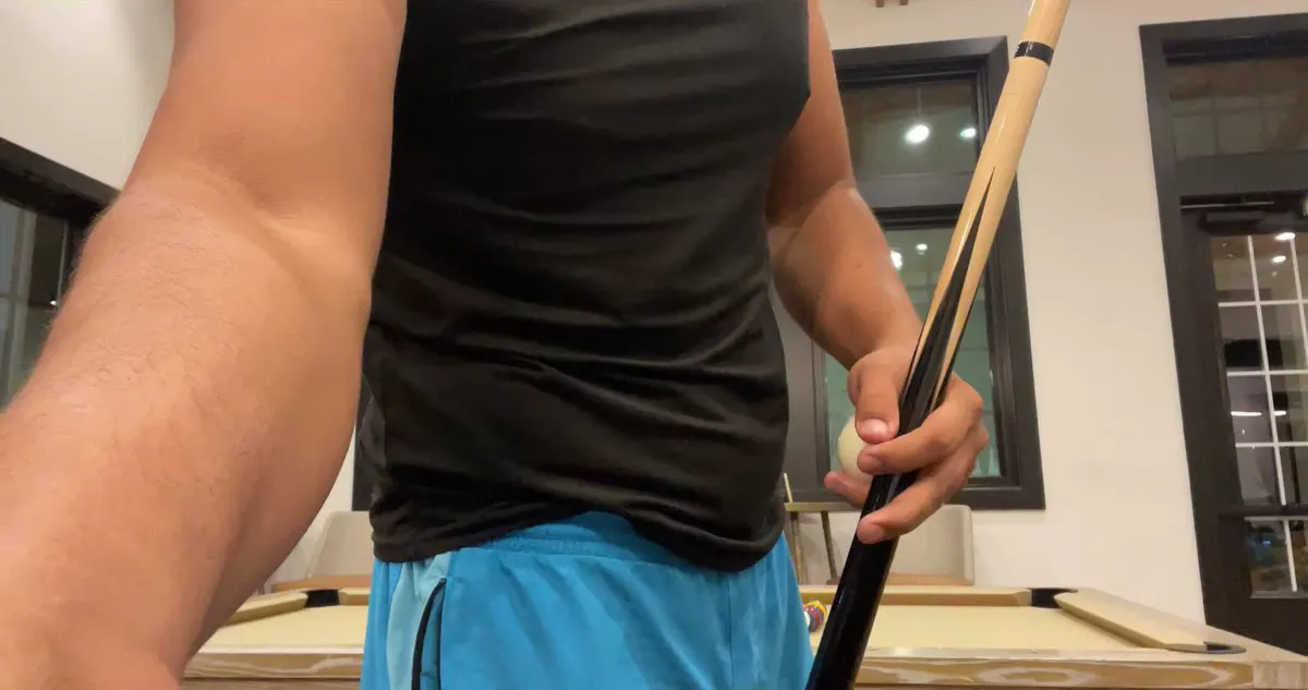 每天晚上健身房出来，打会台球。 让肌肉舒展放松。 · Inty News