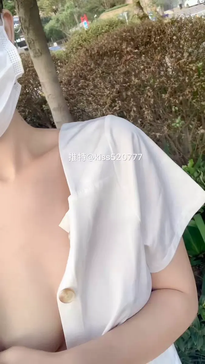 大街上露出，被人看到了真刺激！ · 洛子惜kiss