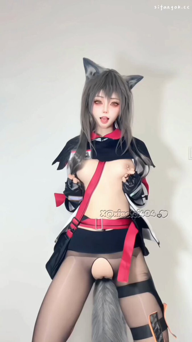 推特超高颜值顶级coser希尔薇，付费顶B裸舞视频流出，太骚了 #cosplay #coser #骚舞 #真空 · 苔禾妗