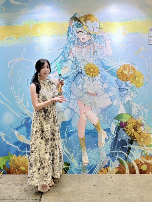 今年も初恋の女の子に会いに行きました！ 個人的に過去一セトリ好きかもしれない…ずっと泣いていた🥲🫶🏻 自分史上1番神席で近くて「初音ミクって生きてる…」となり… · 麻倉瑞季