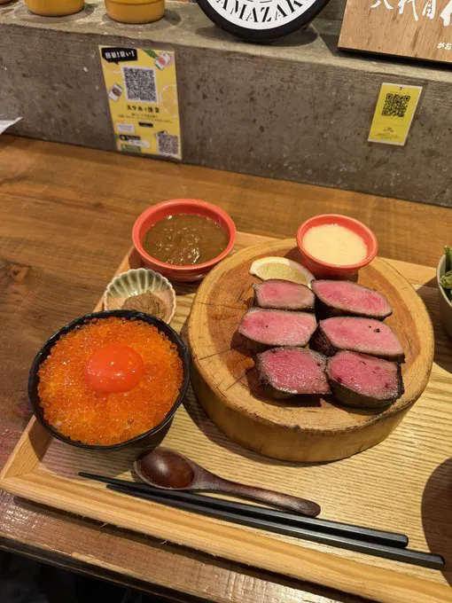 ずっと行きたかったご飯屋さん行けて幸せな日🐮 · 麻倉瑞季