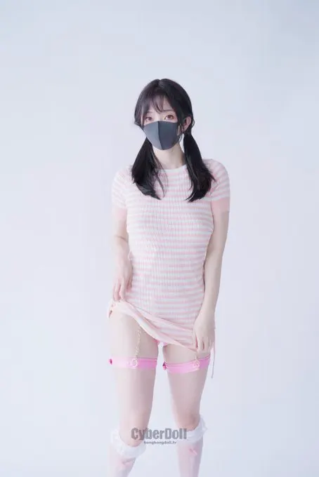 害羞 ⁄(⁄ ⁄•⁄ω⁄•⁄ ⁄)⁄ 裡面的樣子被發現了 I was found wearing this inside ⁄(⁄ ⁄•⁄ω⁄•⁄ ⁄)⁄ · HongKongDoll