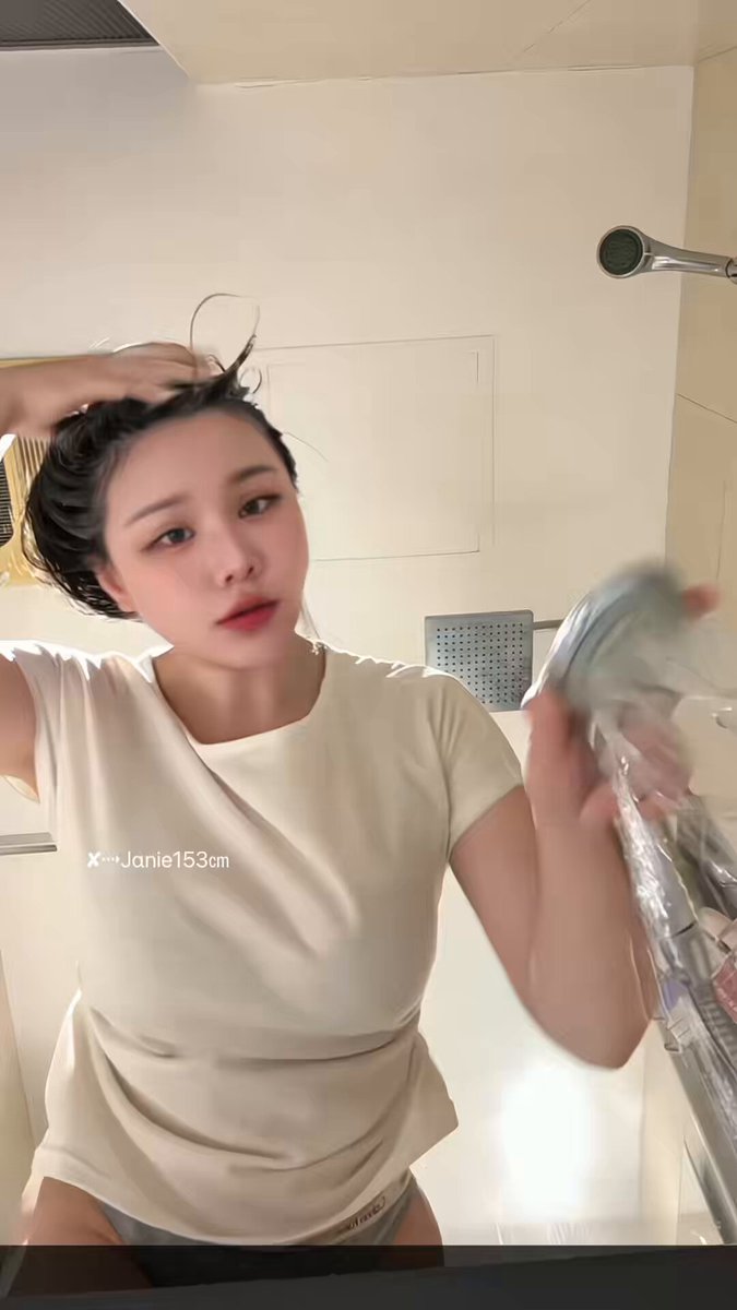 Anyone relate? 誰也有遇過這種情況？ #janielin #funny #showershow · 泥JANiE | Jane.lin