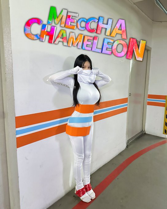 Thanks for liking my content😍 Should I make one more Meccha Chameleon in real l… · 泥JANiE | Jane.lin