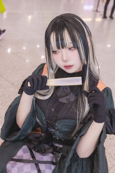 ちょいと一席付き合ってみませんか？ #hololive #コスプレ · 쌍 단 dan