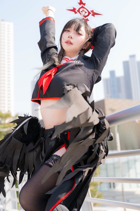 잠깐이라면… 이런 여유도 괜찮겠죠 #BlueArcive #ブルアカ #블루아카이브 #cosplay #コスプレ · 쌍 단 dan