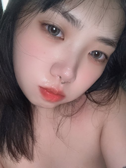 敢弄到我頭髮 就得幫我洗頭吹頭髮🫪 · Lunana