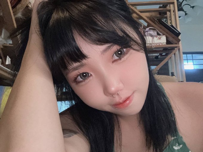 早安你們好咪？ · Lunana