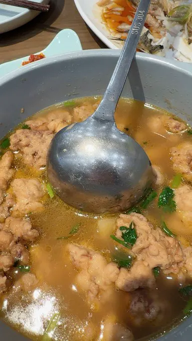 真的有人觉得这个鸡好吃吗？？？ · 海克斯科技