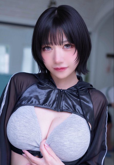 ショート巨乳 · くろうさぎ🐰🖤