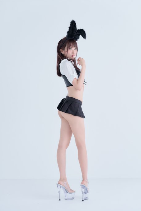 全身 · くろうさぎ🐰🖤