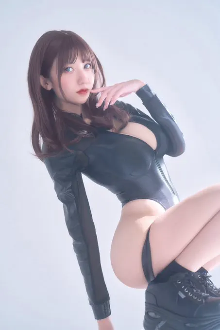 ぴったぴたなスーツ · くろうさぎ🐰🖤