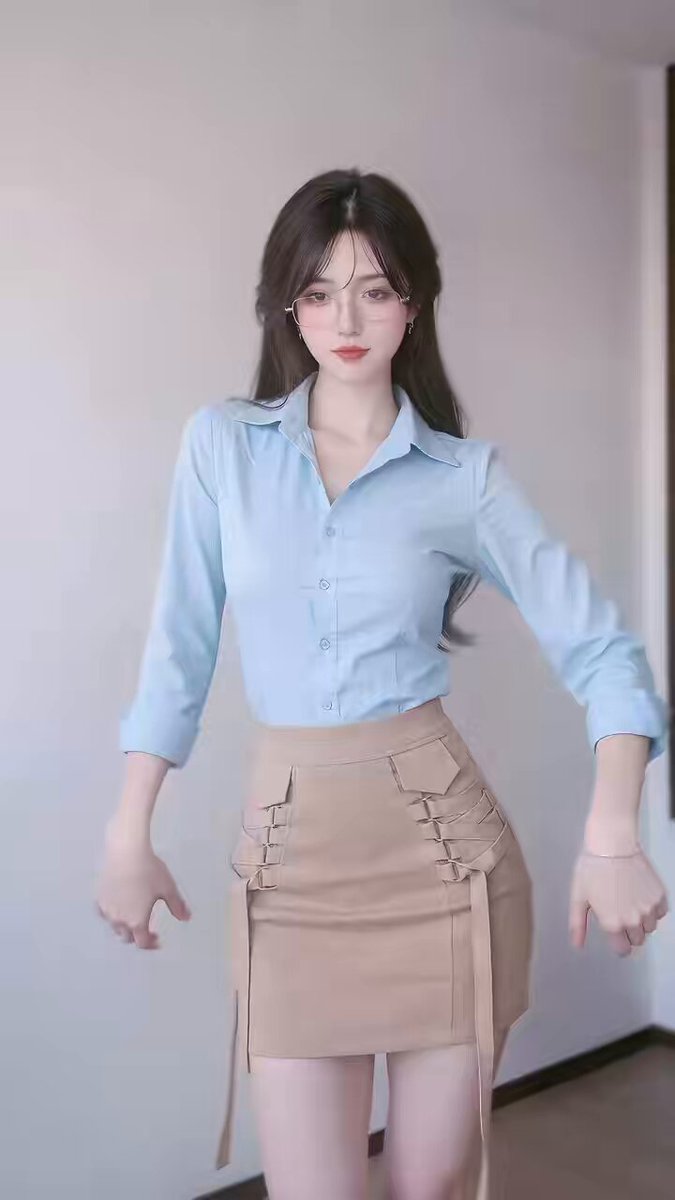 上班啦，今天通勤和天空都是蓝色🩵 · AIVideoHub 🕊️