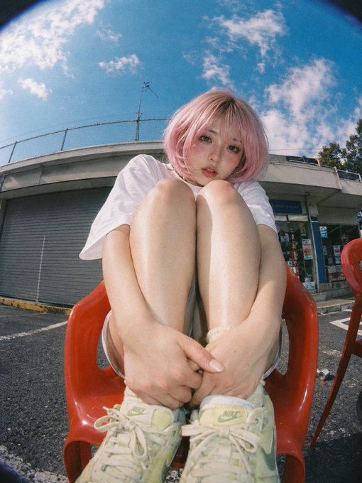 GM✨ なんか随分秋っぽい感じになってきましたね。まだこれから残暑はくるのかな？ · AI Girl's Photo Studio