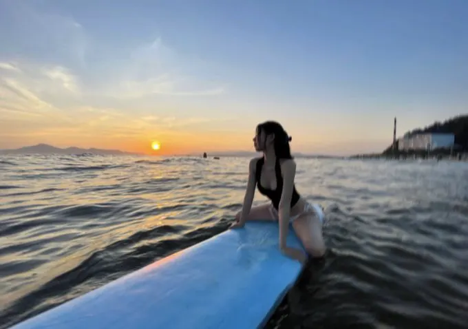 ☀️🌊 · 系好安全戴女士