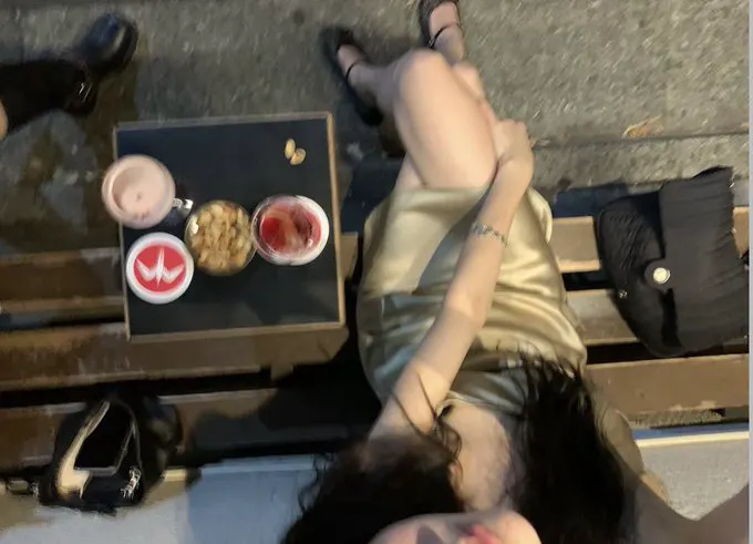 汗流浃背的装了一天松弛 · 系好安全戴女士