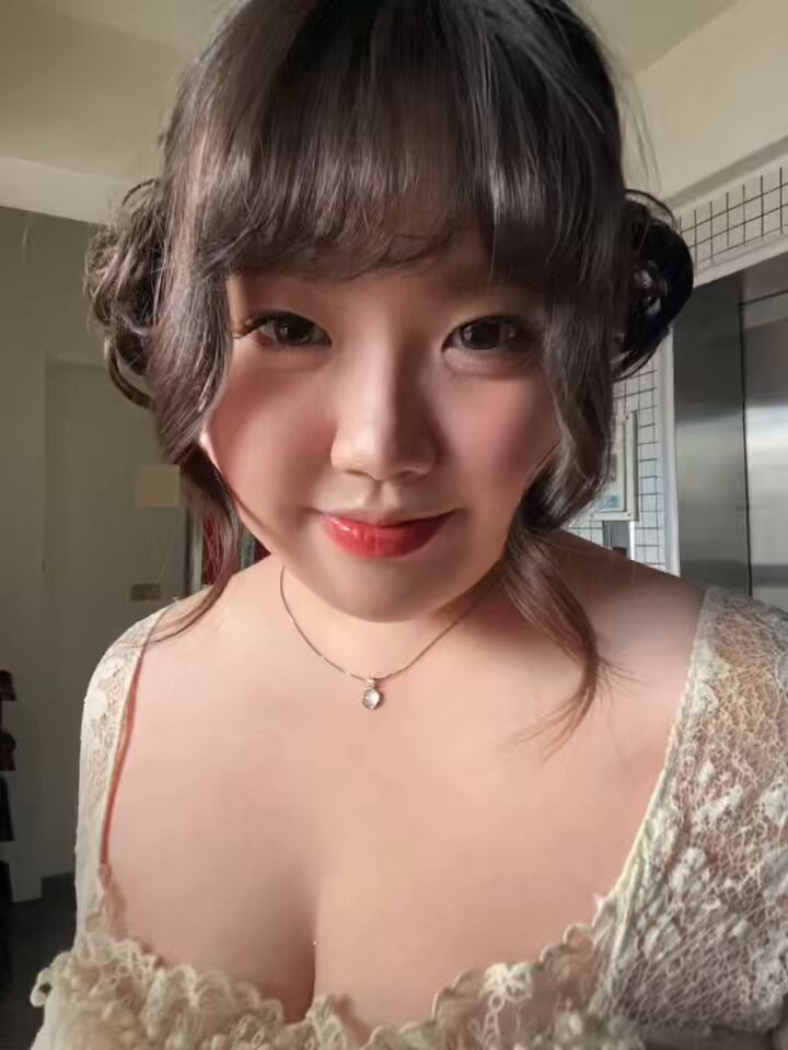喜歡今天的造型🥰 （一樣有開瘦身） · 麻糬
