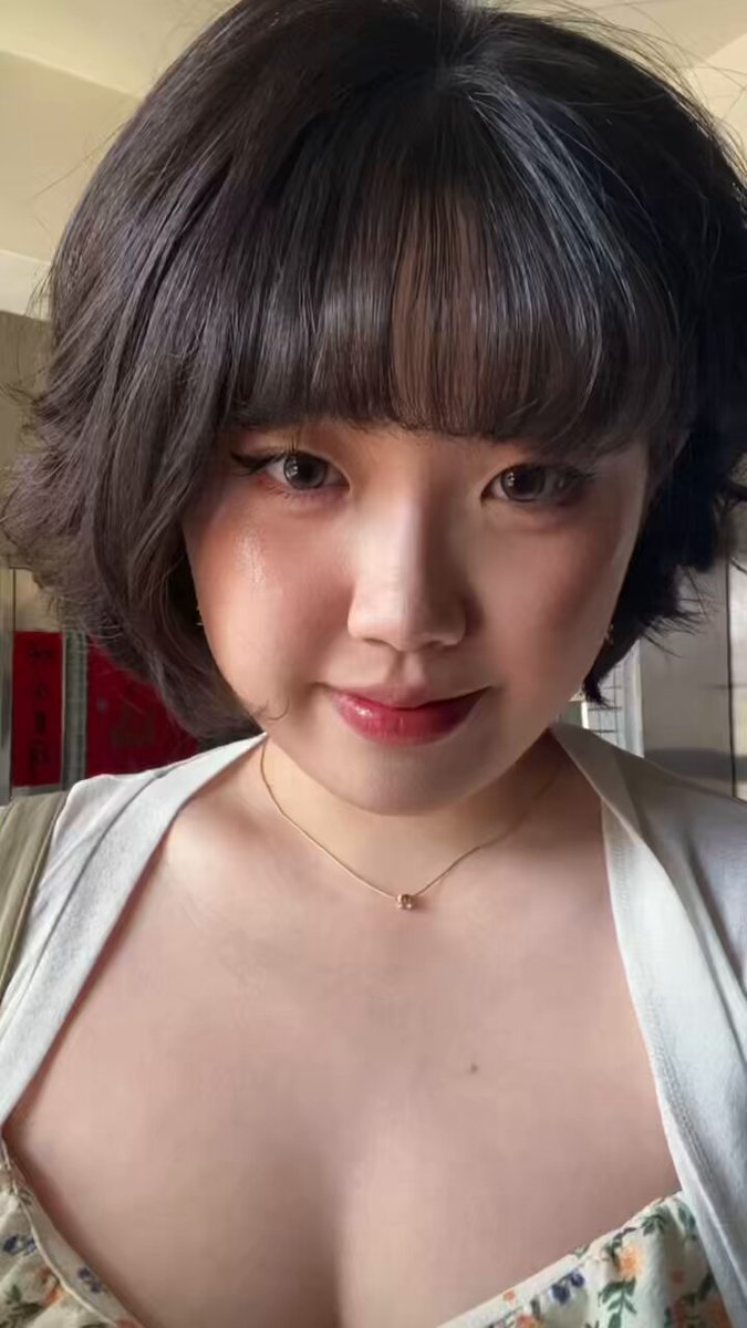 今天很認真打扮去找閨蜜玩呦 · 麻糬