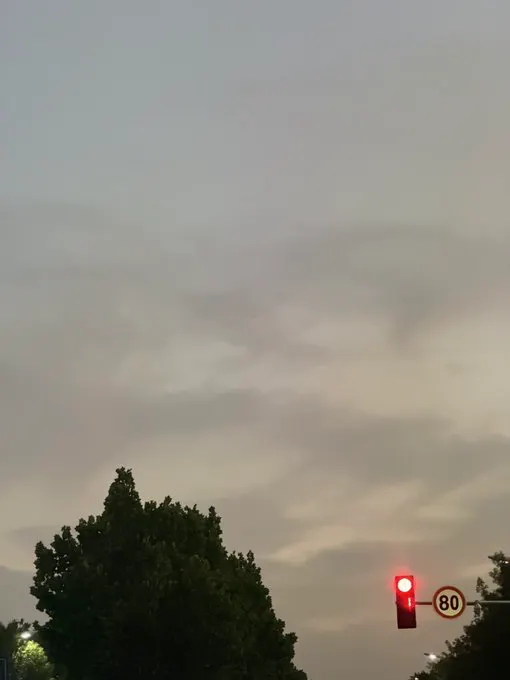 又是熬到天亮的一天 · 我的枪好长啊