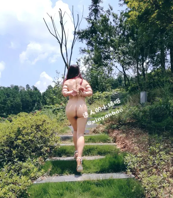 是整个公园里最靓的仔☺️ @sktwober @sktworel @sktwolris @sktwobba · 迷人的小婊砸