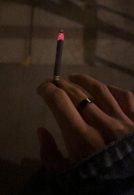 黑魔鬼 粉魔鬼 yyds 有人抽过吗 · 𝑱𝒐𝑱𝒐