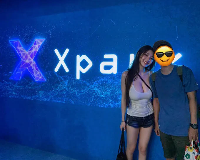 wataa 我就是被旁邊那個男人插的 · 別笑我肥瑾