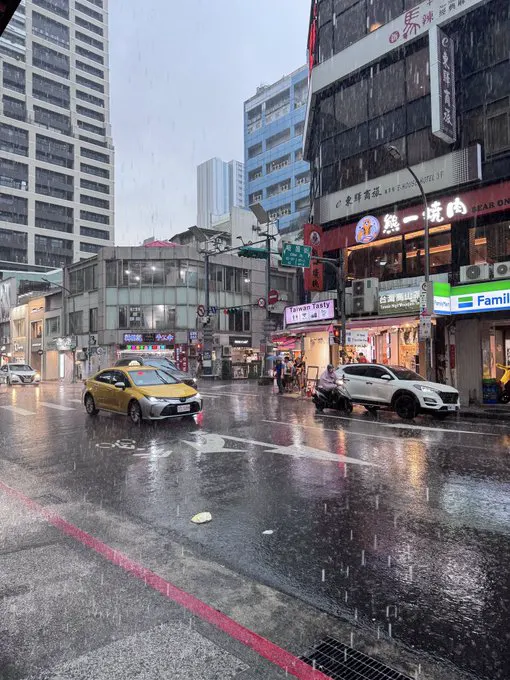 我恨這雨 · S H