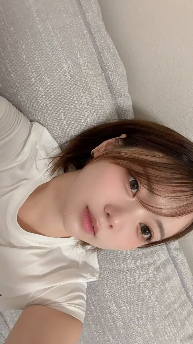 連れて帰っちゃおっかな 続きはまた今度ね❤︎ · まりちゃん