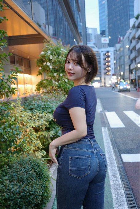 後ろから抱きしめて欲しいのポーズ🫶 · まりちゃん