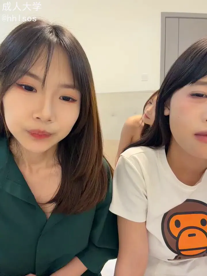 好集美们一起下海直播 镜头前沦为反差骚狗 彻底被蹂躏玩弄 · 丸丸笔记 🤍