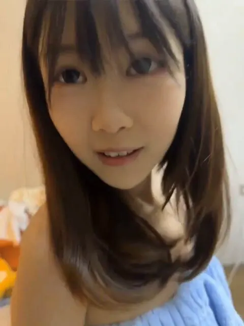 双飞表妹和她的闺蜜，初恋脸的骚逼又来找操了！一天要七八次这谁受得了啊！她说自己是易高潮体质操几下就能爽了 一看还真是！每次操几分钟就高潮小逼疯狂收缩这太极品了… · 露脸才是王道