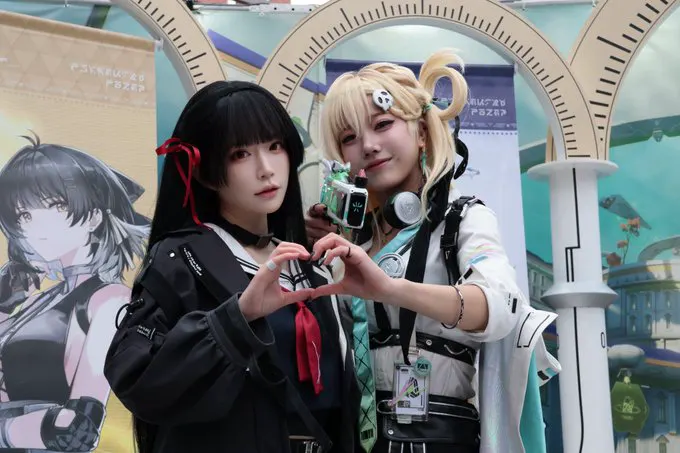 お二人で一緒に🫶してもらいたくて、ジェスチャーでお願いしたら作って頂けた😭 🫶 千咲 小鳥みやび さん（@toritori_miyabi ） リンネー タト … · 森のくま♪