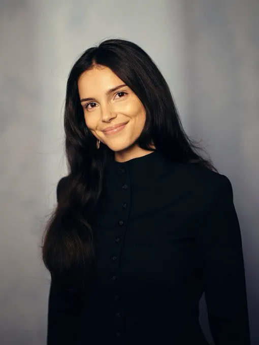 Inde Navarrette receives IMDb Breakout STARmeter Award at the Toronto Internati… · non aesthetic things