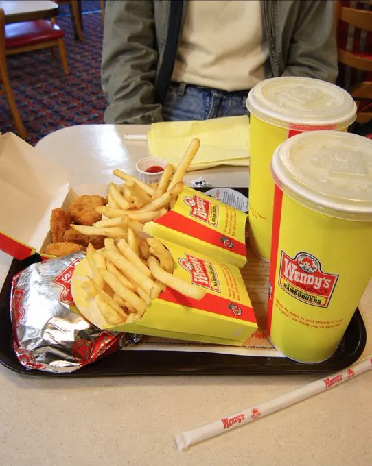 Wendy’s brings back its iconic yellow packaging The retro design returns to U.S… · non aesthetic things