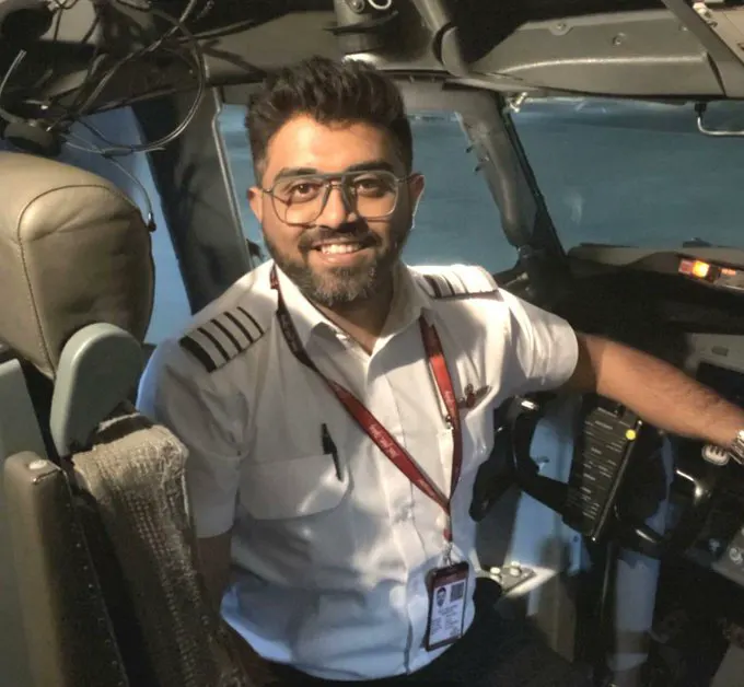 Hero Captain Smit Machchhar, an Indian pilot, who was stabbed by his co-pilot b… · non aesthetic things