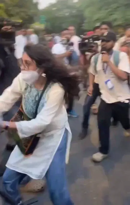 A girl snatched the keys of a police bus carrying detained protesters and ran a… · non aesthetic things