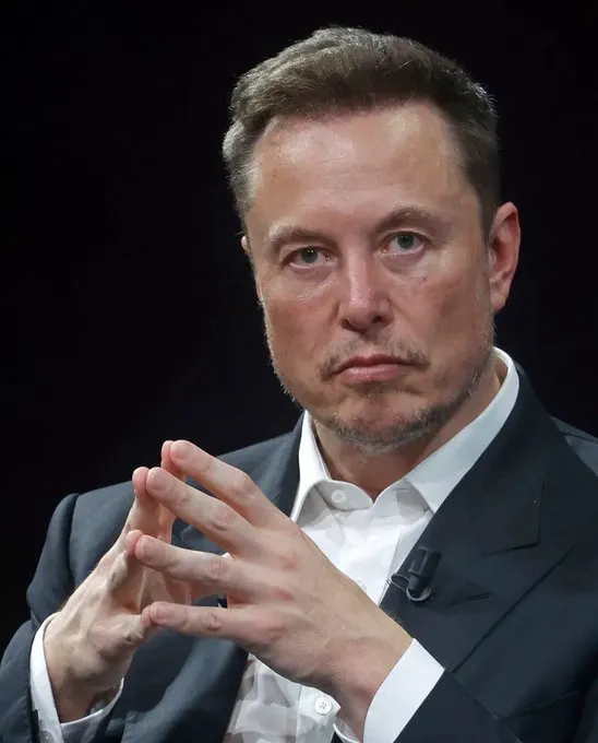 Elon Musk becomes a trillionaire again as SpaceX valuation and Tesla shares rise · non aesthetic things