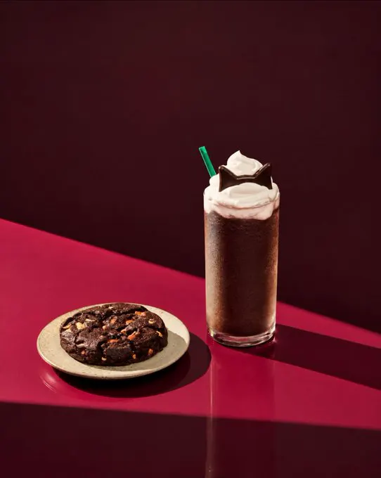 Starbucks brings cat themed Frappuccinos for Halloween The US gets a chocolate … · non aesthetic things