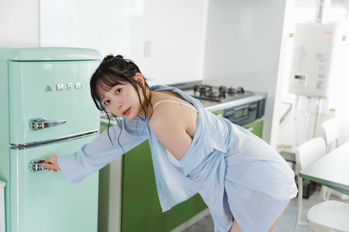 見ててもいいけど遅刻しちゃうよ？ · 中野佑美