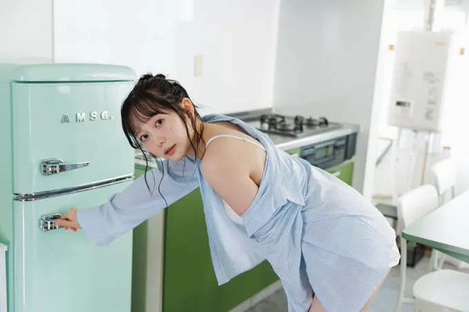 見ててもいいけど遅刻しちゃうよ？ · 中野佑美