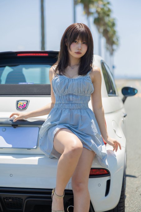 夏コミで頒布した写真集の通販を20時に開始します！ 念願の愛車とのグラビア本で三部構成になっていて楽しんでいたただけると思います✨ 欲しかった！という方ぜひよ… · わたすけ🍵🩵コスホリ9/26(土)C43-44