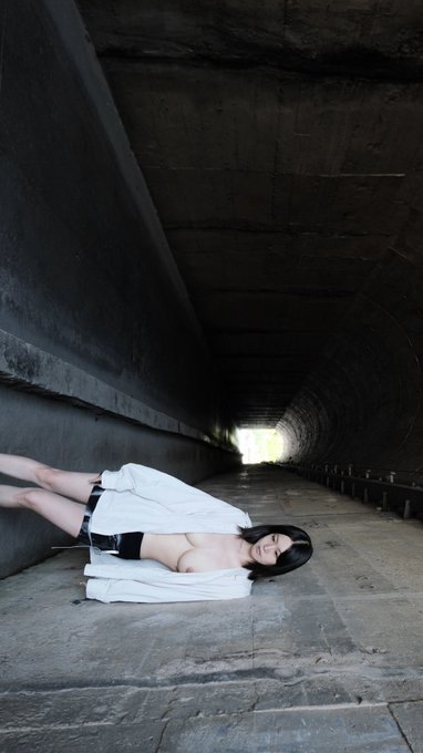 隧道 · 瓦西列娃的日记本