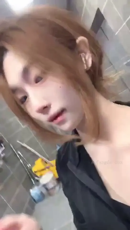 长相甜美 风格多样 暗黑系 女仆清纯系 可可爱爱 私下是完美的炮架子 · 春末的粉雾