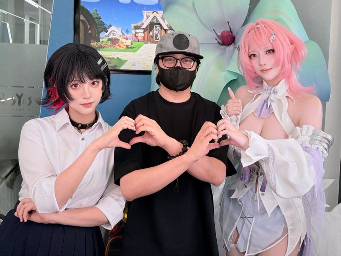 『ゼンレスゾーンゼロ』のプロデューサー・振宇和さんと、エレンの声優kiyoさんにお会いできました！！🦈💤💖🪽 · 菌烨tako